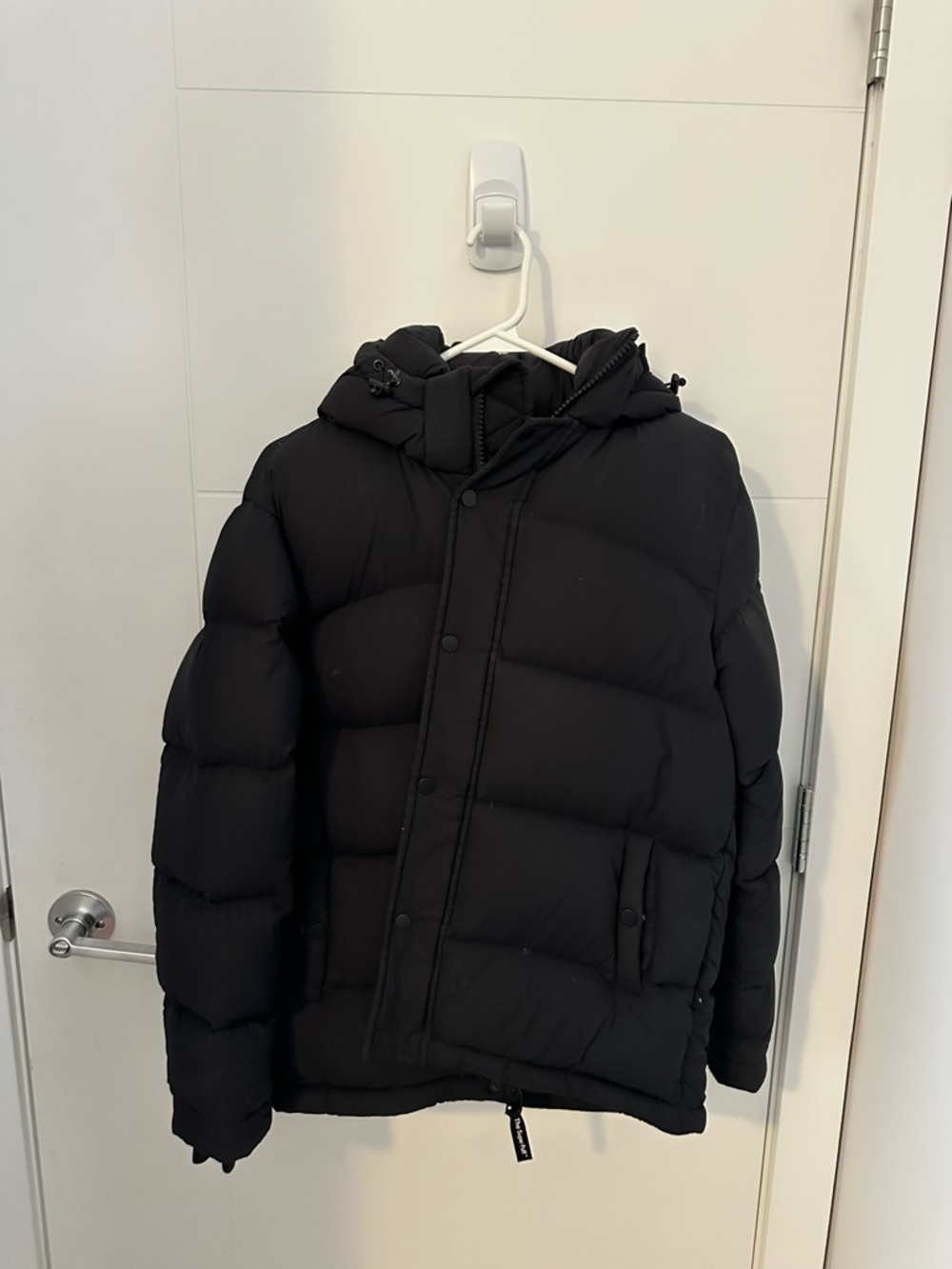 Aritzia Black SuperPuff Hooded Jacket